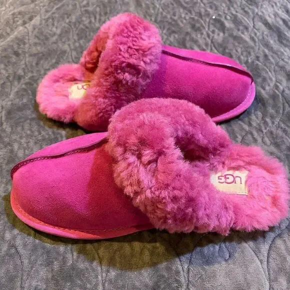 Ugg Magenta Slip On Slippers Size 6 - Picture 3 of 6